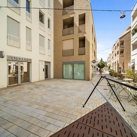 Royal Vydrica Old Town Under The Castle & Parking 公寓
