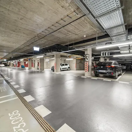 Daire Royal Vydrica Old Town Under The Castle & Parking Bratislava